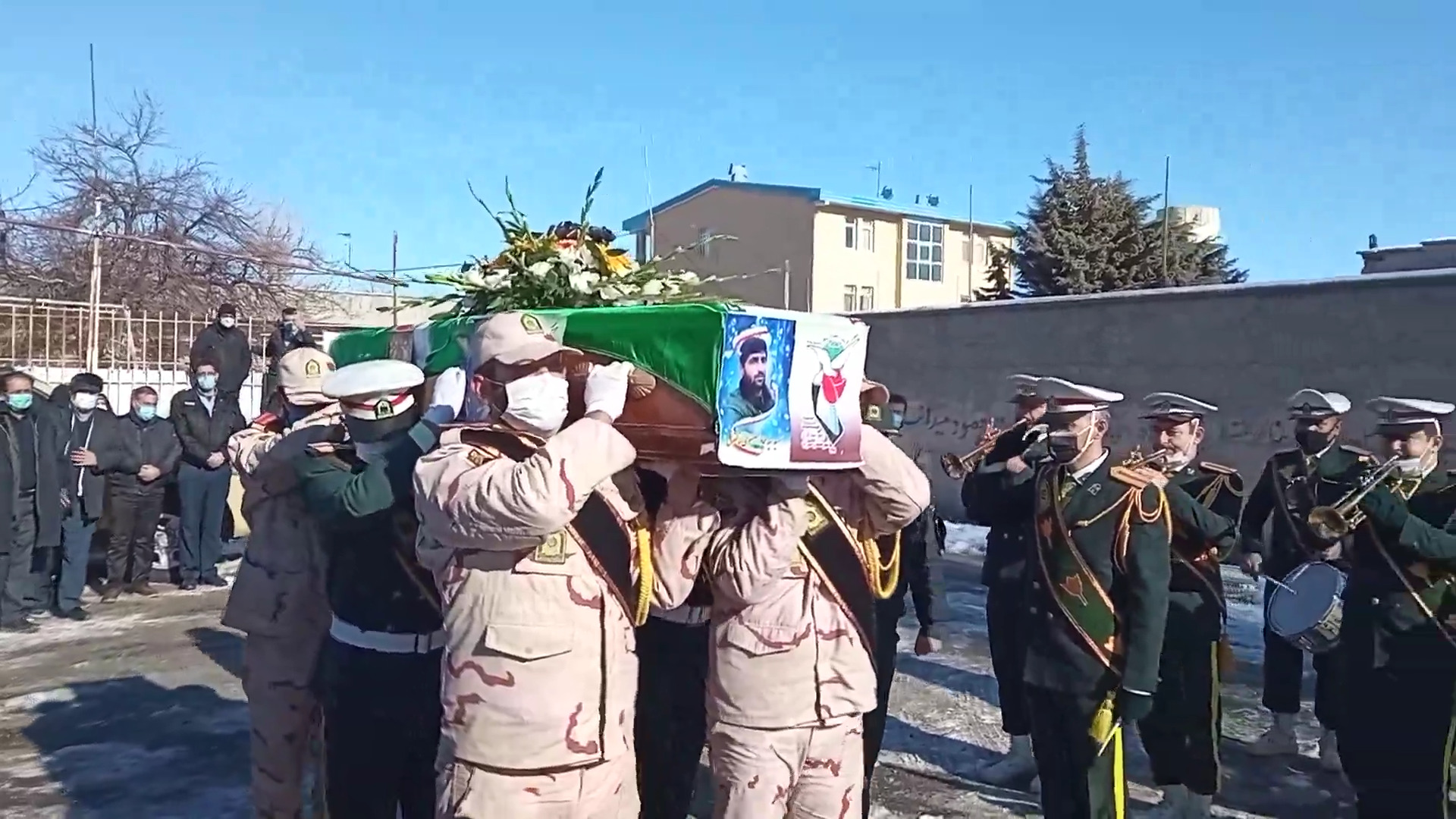 تشییع پیکر شهید مدافع وطن در سراب