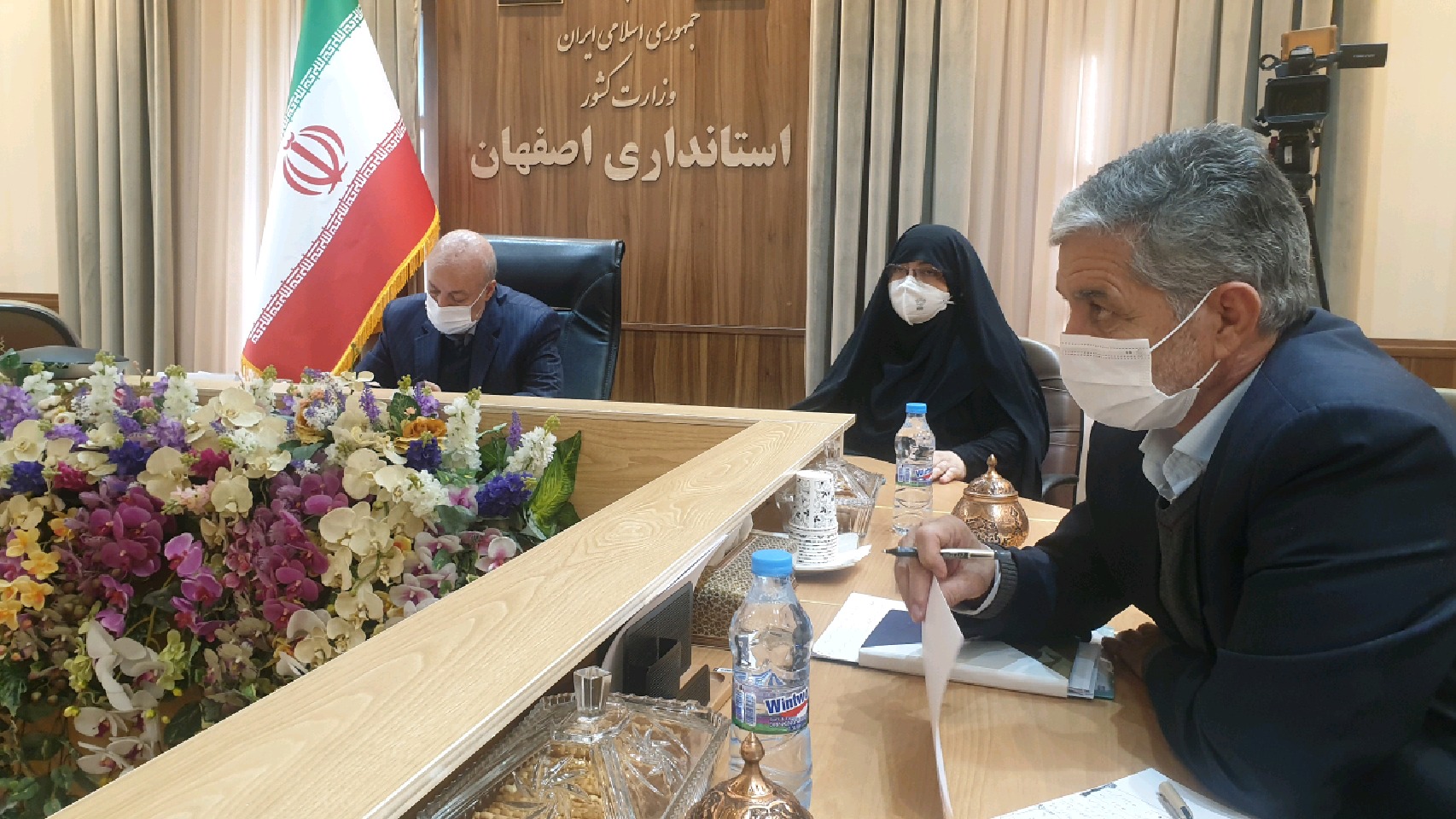 لزوم رعایت دستورالعملهای بهداشتی با توجه به شکننده بودن وضع کرونا لزوم رعایت دستورالعملهای بهداشتی با توجه به شکننده بودن وضع کرونا