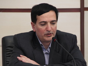 رئیس دانشگاه کاشان بیش از هزار کتاب وقف کرد