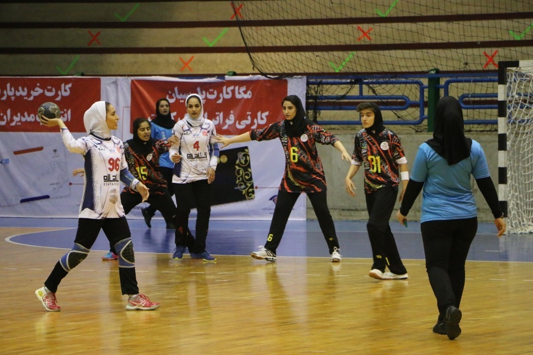 انصراف تیم هندبال بانوان پرسپولیس بهبهان از حضور دربازی امروز انصراف تیم هندبال بانوان پرسپولیس بهبهان از حضور دربازی امروز