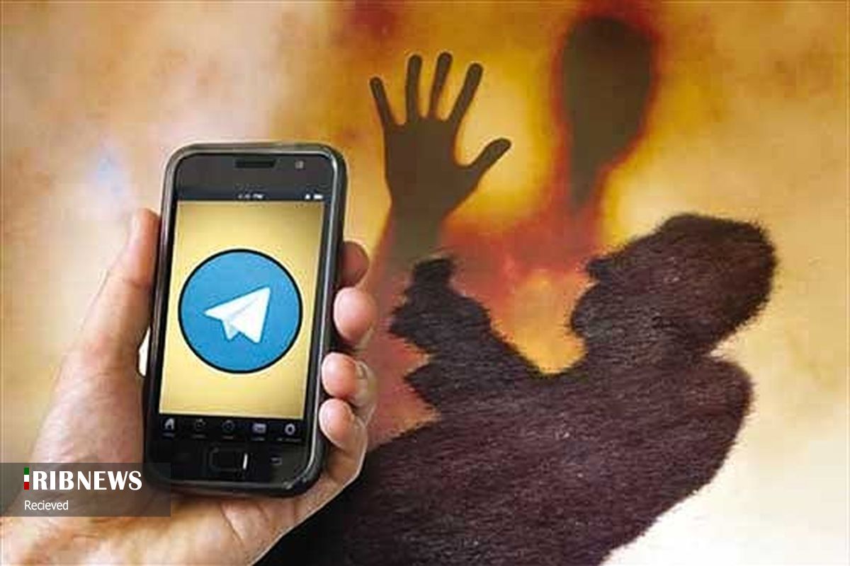 اخاذی گردنبند طلا از دختر جوان اخاذی گردنبند طلا از دختر جوان