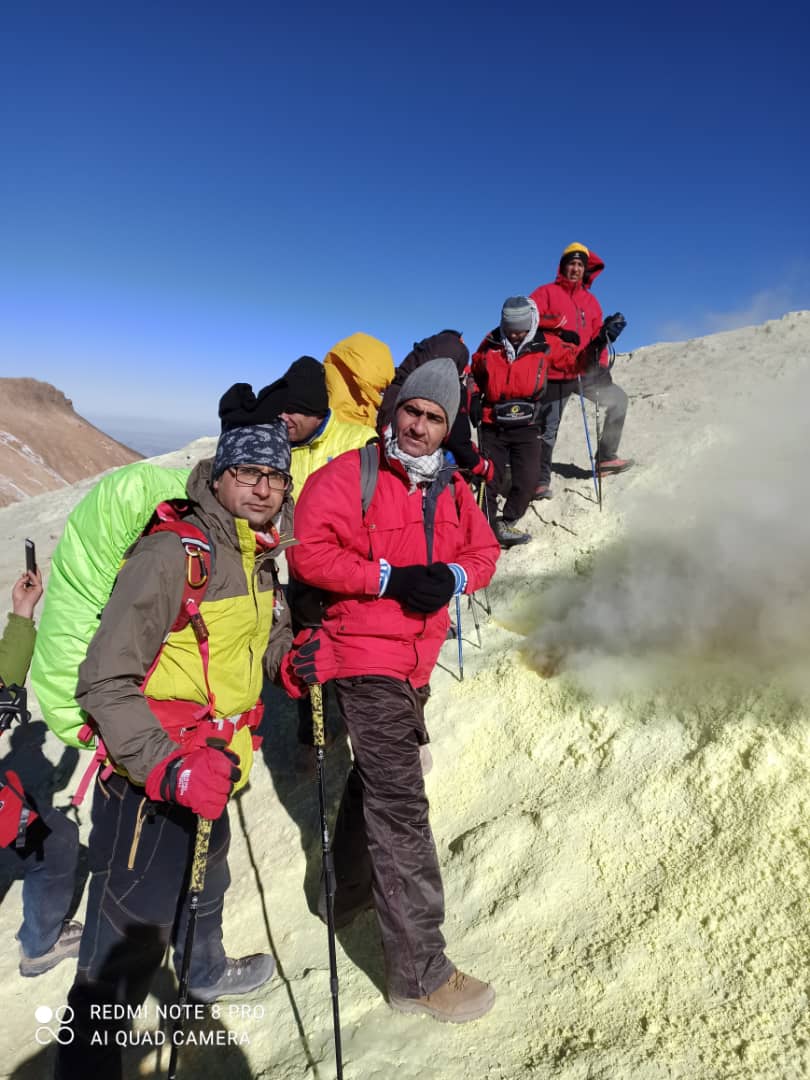 صعود کوهنوردان تربت حیدریه به قله تفتان صعود کوهنوردان تربت حیدریه به قله تفتان