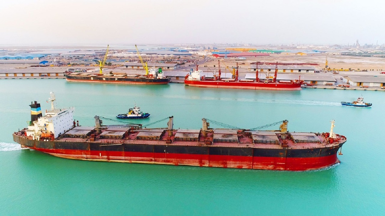 پهلوگیری کشتی های حامل کالای خطرناک در آبراه خورموسی پهلوگیری کشتی های حامل کالای خطرناک در آبراه خورموسی