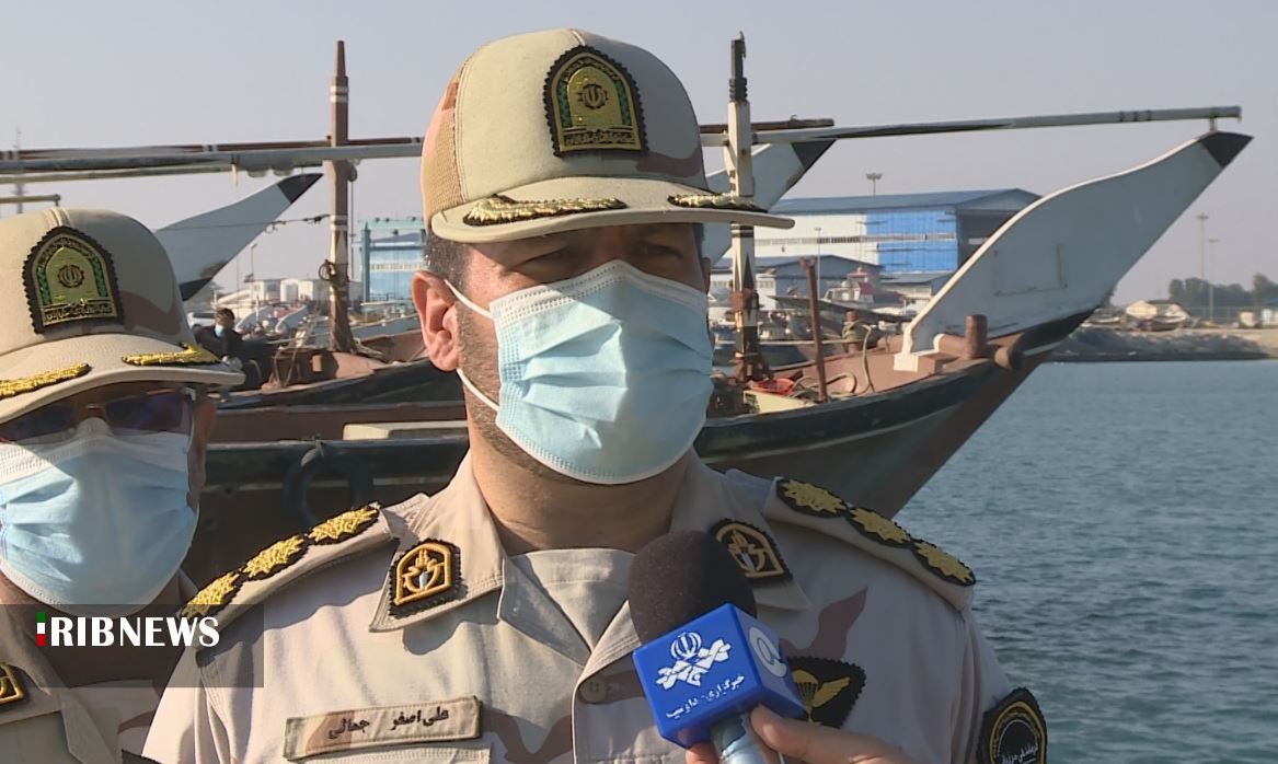 توقیف ۳ فروند لنج حامل ۴۰۰ میلیارد ریال کالای قاچاق در آبهای کیش توقیف ۳ فروند لنج حامل ۴۰۰ میلیارد ریال کالای قاچاق در آبهای کیش
