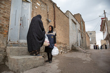 افزایش ۹۴ درصدی کمکهای مردم به نیازمندان افزایش ۹۴ درصدی کمکهای مردم به نیازمندان