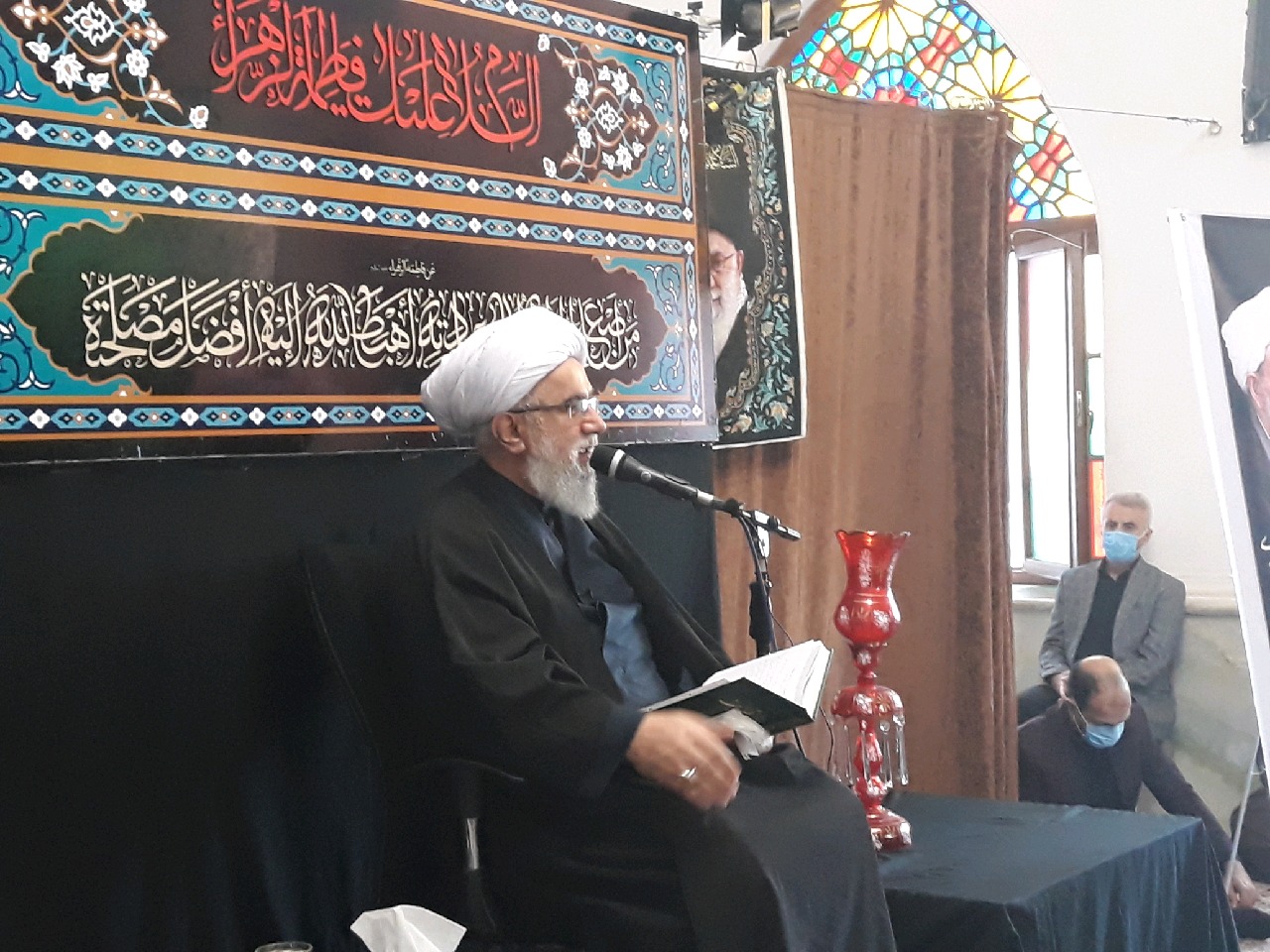 گرامیداشت آیات الله محمد یزدی و مصباح
