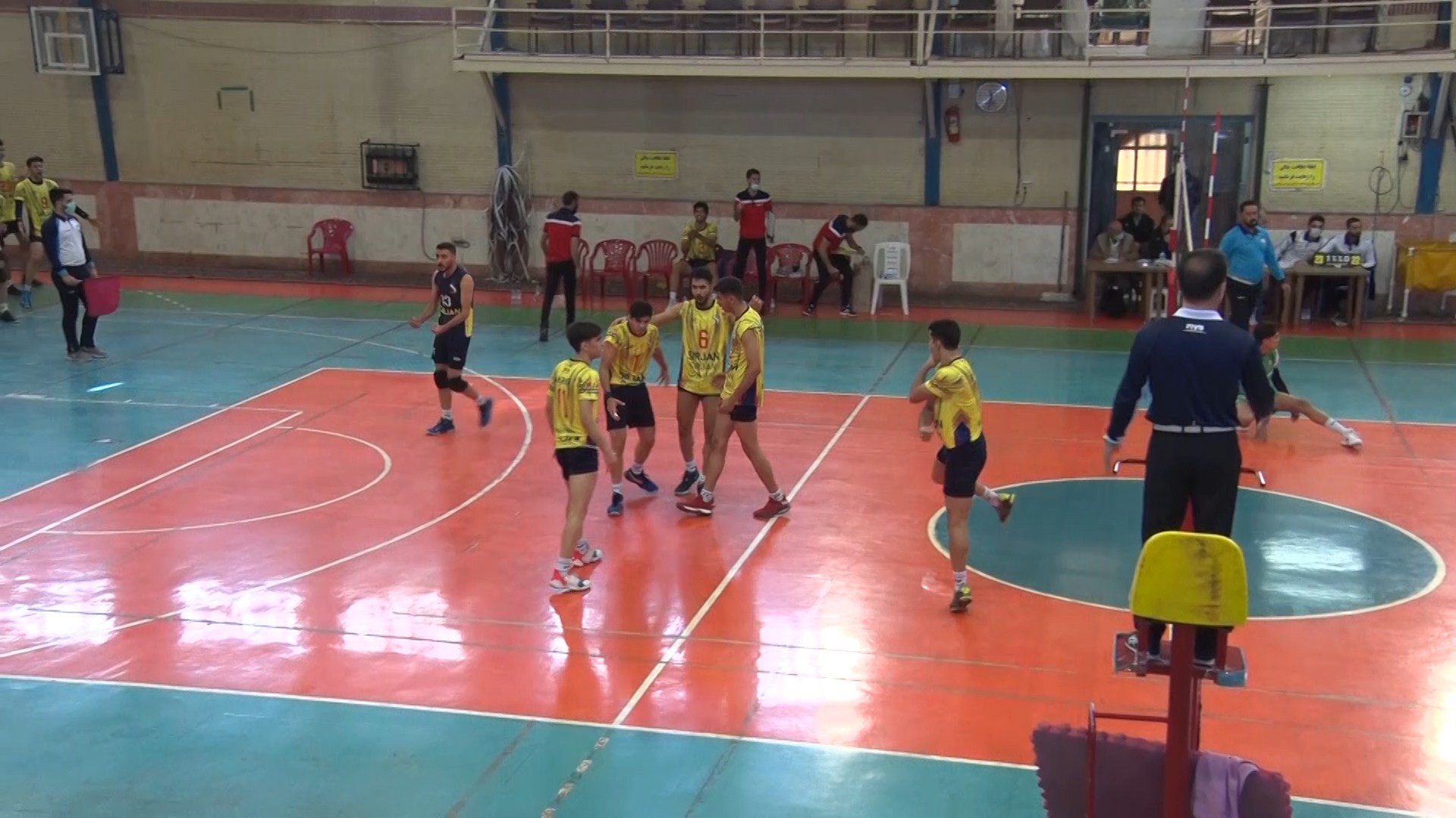 ادامه رقابتهای لیگ برتر والیبال نوجوانان در کاشان ادامه رقابتهای لیگ برتر والیبال نوجوانان در کاشان