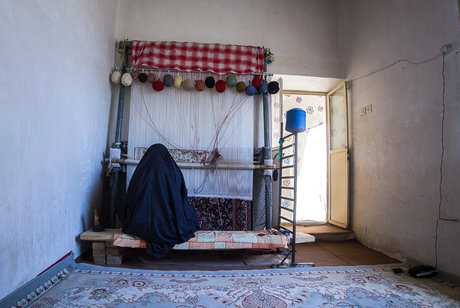 درآمد ۱۸ میلیارد ریالی بانوان قالیباف مددجوی خراسان جنوبی درآمد ۱۸ میلیارد ریالی بانوان قالیباف مددجوی خراسان جنوبی