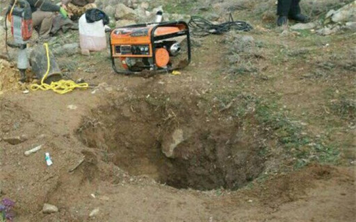 حفاران غیرمجاز آثار تاریخی در سیروان دستگیر شدند حفاران غیرمجاز آثار تاریخی در سیروان دستگیر شدند