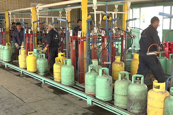 ثبت‌ نام  خانوارهای روستایی منطقه سبزوار در طرح توزیع الکترونیکی سوخت