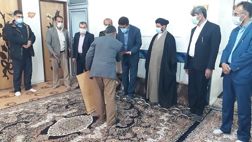 تجلیل از خانواده شهدا عرصه سواد آموزی تجلیل از خانواده شهدا عرصه سواد آموزی