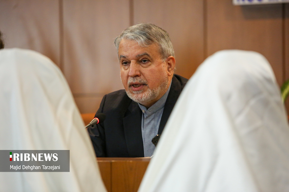 فدراسیون فوتبال، فعالیت‌های خود را شفاف کند