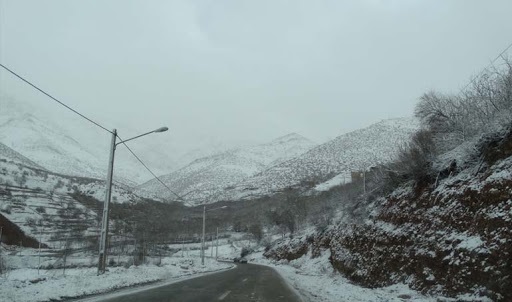 آغاز بارش برف در شهرستان پاوه آغاز بارش برف در شهرستان پاوه