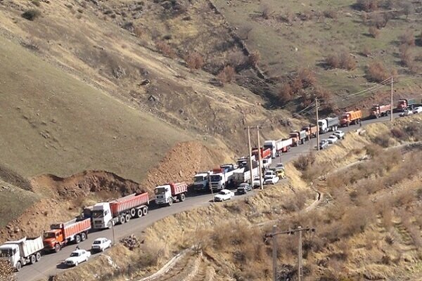 افزایش قیمت در جابجایی کالا، علت تشکیل صفهای طولانی افزایش قیمت در جابجایی کالا، علت تشکیل صفهای طولانی