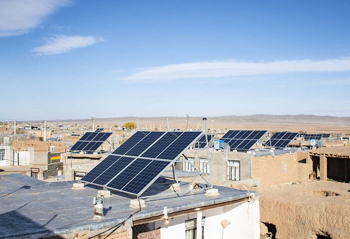 ایران زیر سایه خورشید