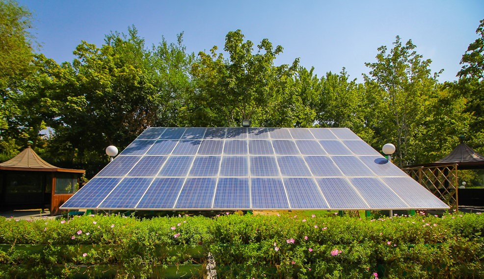 ایران زیر سایه خورشید