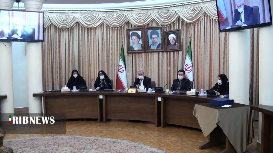 ارتقاء جایگاه زنان در جامعه از دستاوردهای انقلاب ارتقاء جایگاه زنان در جامعه از دستاوردهای انقلاب