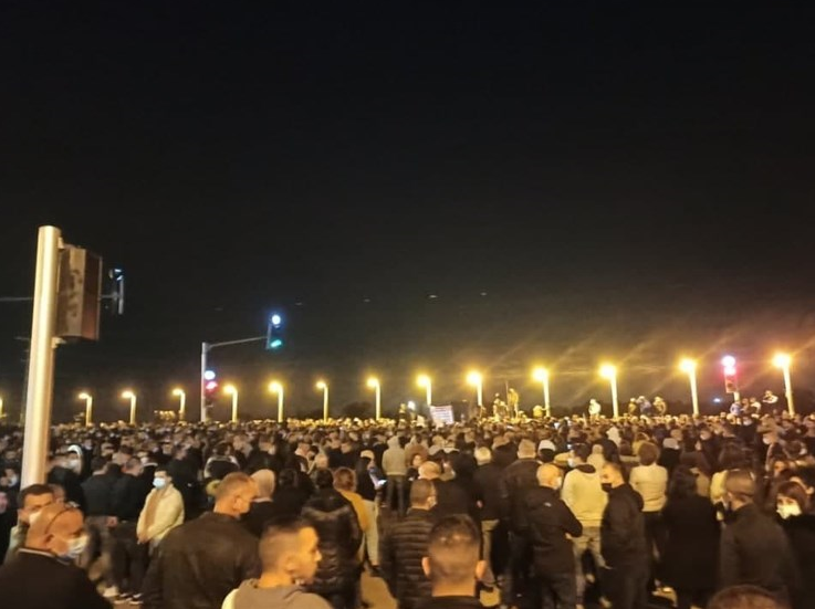 حضور گسترده در تشییع پیکر شهید فلسطینی