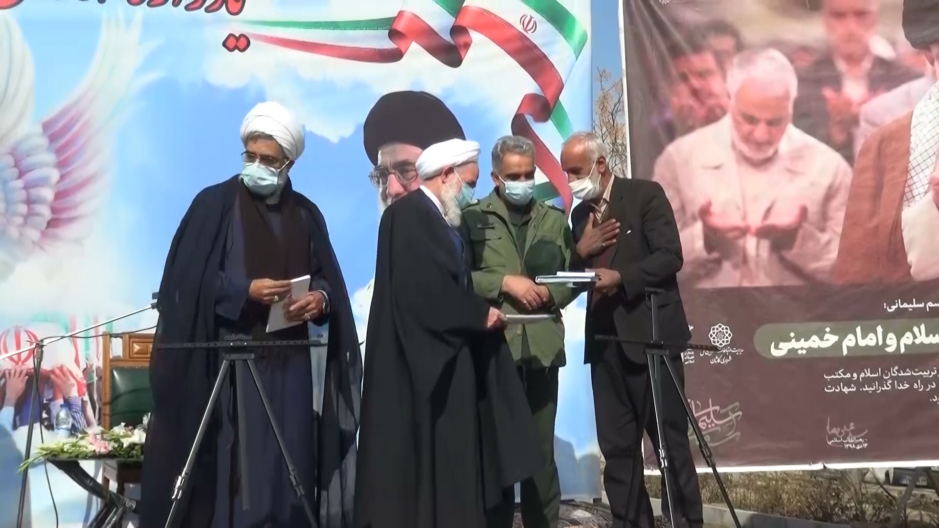 رونمایی کتاب رونمایی کتاب