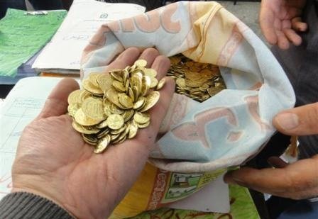 هشدار نسبت به کلاهبرداران فروش سکه تقلبی هشدار نسبت به کلاهبرداران فروش سکه تقلبی