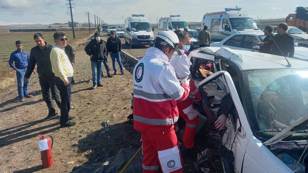 ۲ کشته و ۶ زخمی در تصادف جادههای شهرستان سراب ۲ کشته و ۶ زخمی در تصادف جادههای شهرستان سراب