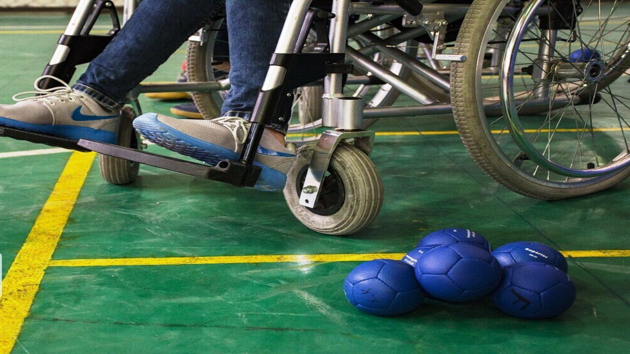 توزیع ۱۶۰ بسته اقلام ورزشی بین جانبازان قزوینی