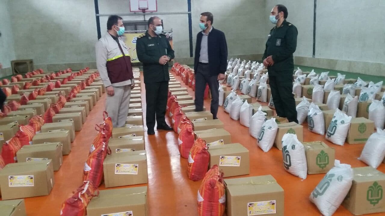 توزیع ۲ هزار بسته معیشتی میان نیازمندان آمل