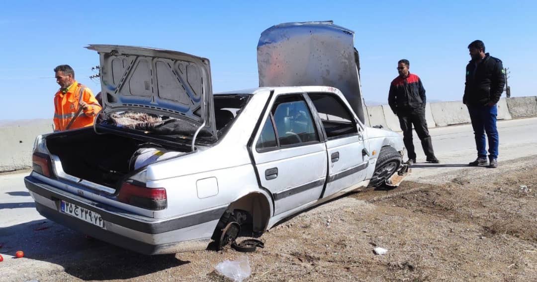 واژگونی پژو ۴۰۵ در محور قوچان چناران