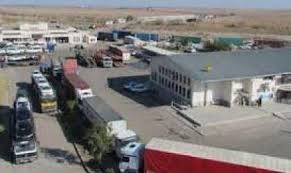 تداوم صادرات کالا و ممنوعیت تردد زائر در مرز چذابه تداوم صادرات کالا و ممنوعیت تردد زائر در مرز چذابه