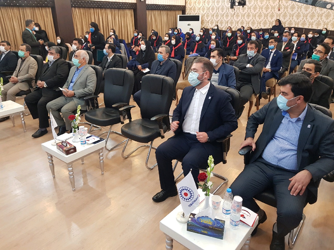 ضریب نفوذ بیمه در ایران 2 و 3 دهم درصد ضریب نفوذ بیمه در ایران 2 و 3 دهم درصد