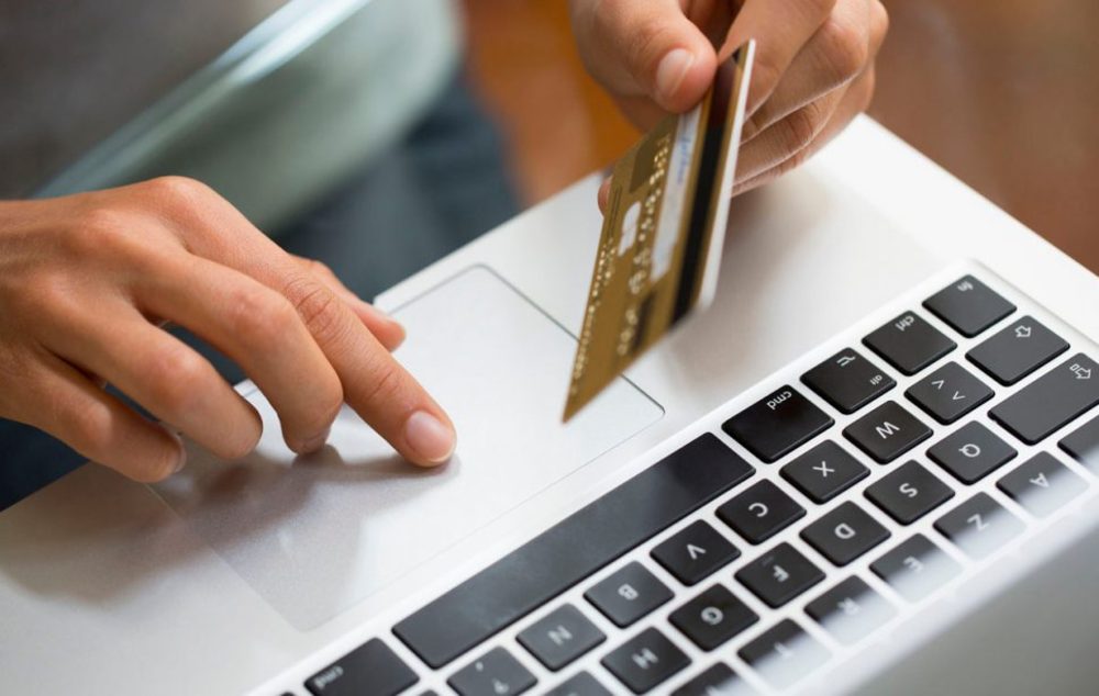 غفلت والدین و سوءاستفاده میلیونی کودک ۱۱ ساله