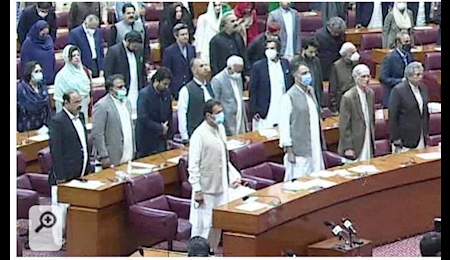نخست وزیر پاکستان بار دیگر از پارلمان رای اعتماد گرفت