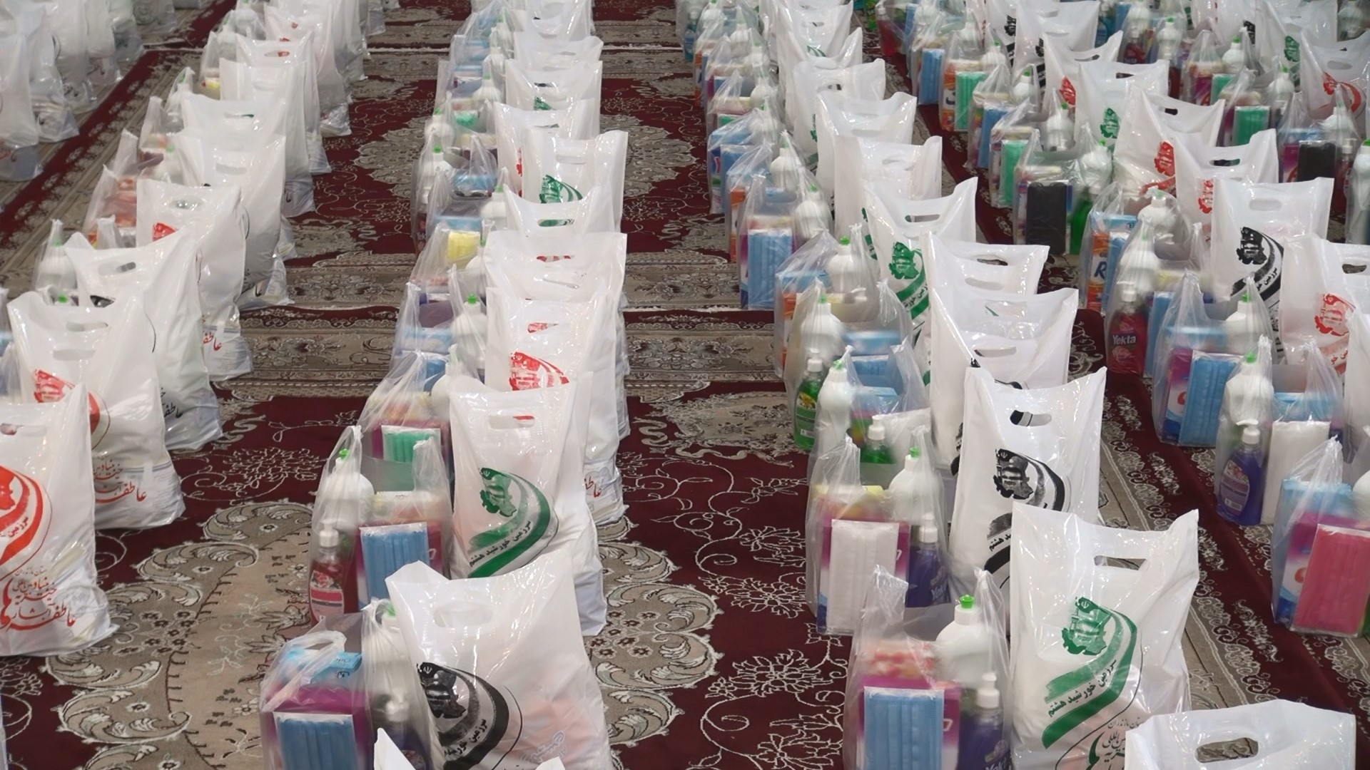 توزیع ۲ هزار بسته معیشتی و بهداشتی در ساری