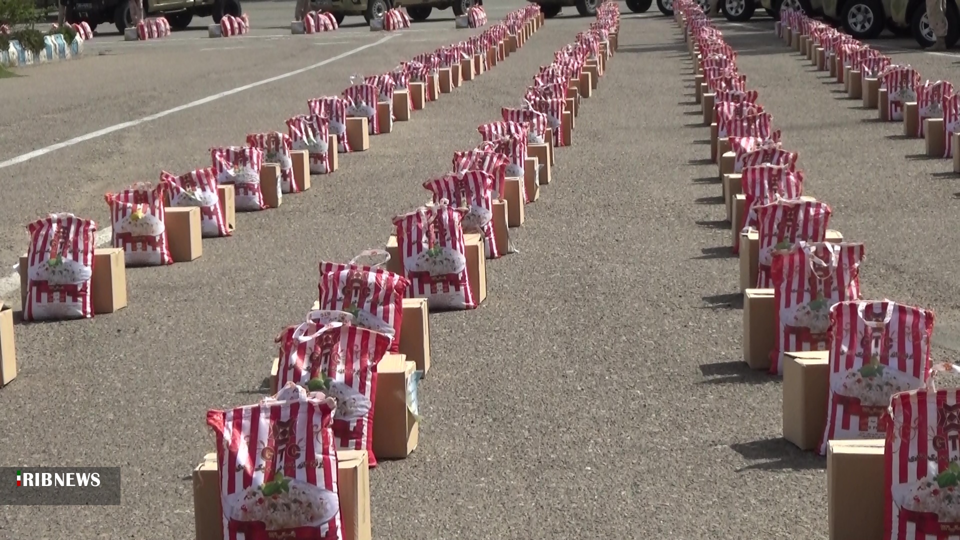 توزیع ۷۰۰ بسته معیشتی بین مرزنشینان و عشایر به همت حافطان مرز