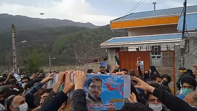 تشییع پیکر شهید مدافع حرم در مازندران