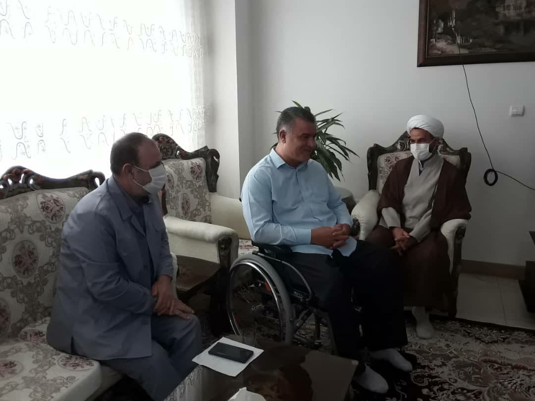 تجلیل از ۵ جانباز دوران دفاع مقدس