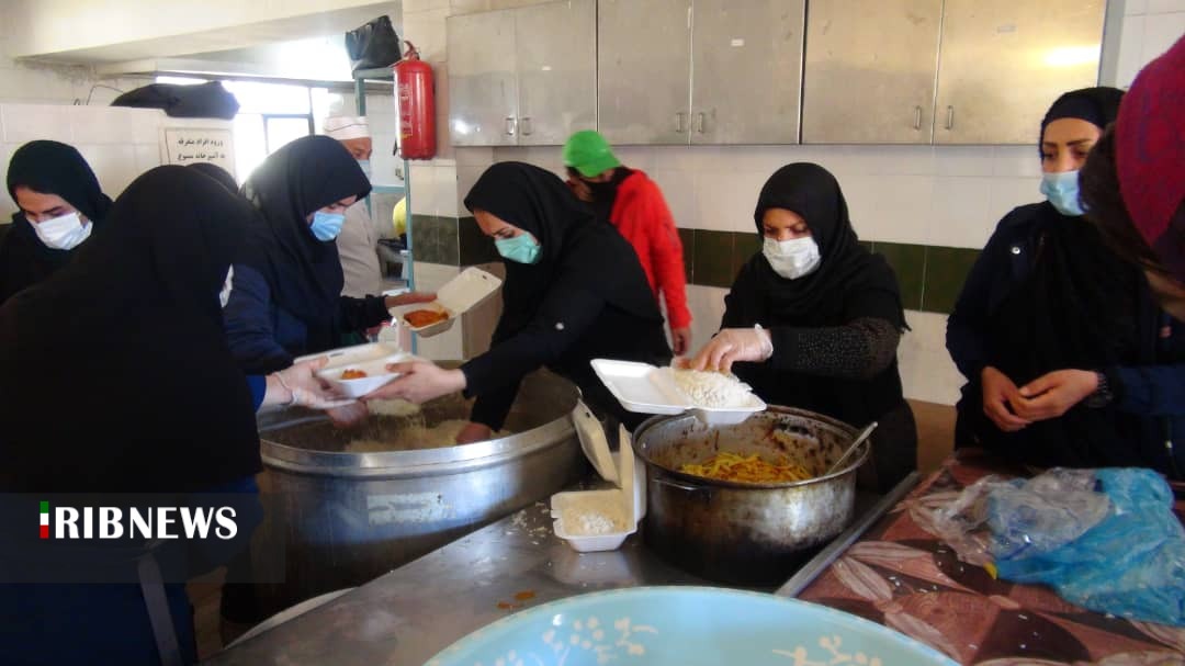 پخت غذا به وسیله گروههای جهادی و بسیجی در مدارس پخت غذا به وسیله گروههای جهادی و بسیجی در مدارس