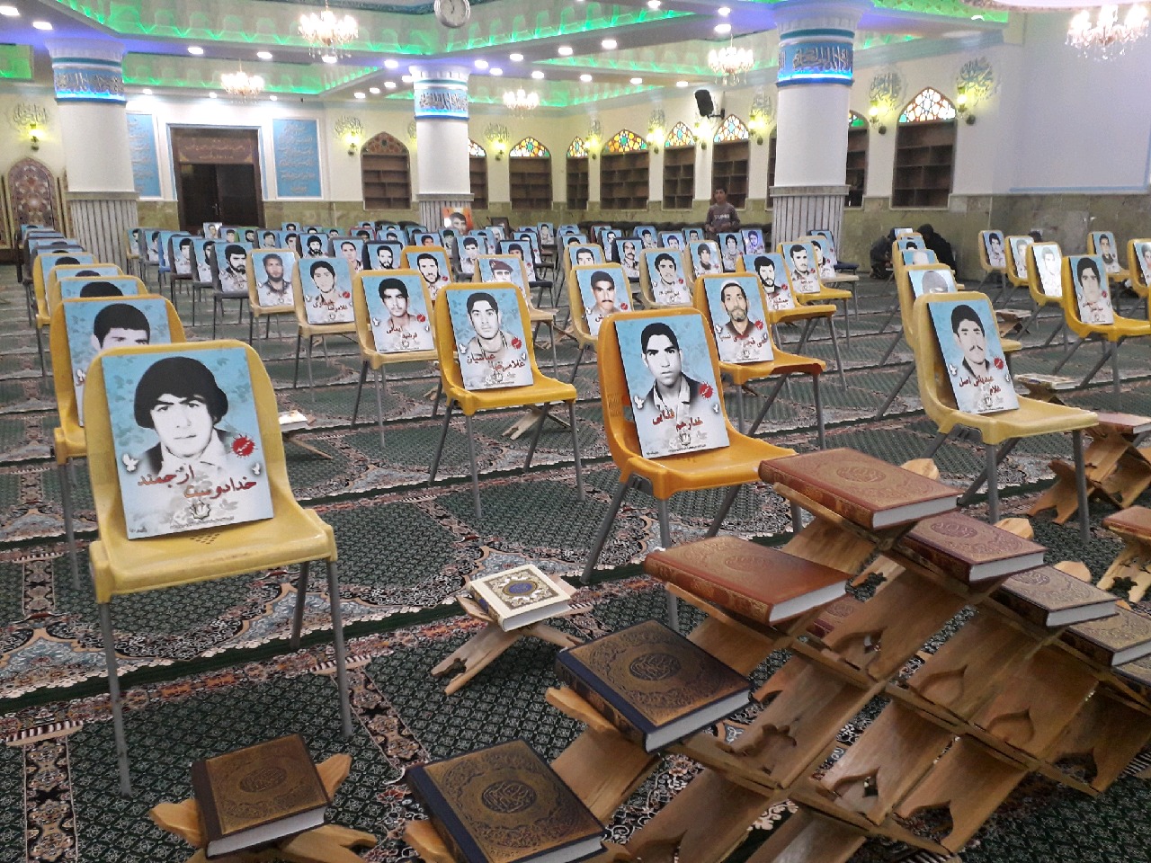 آیین جزء خوانی قرآن کریم با حضور مخاطبان متفاوت