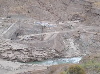 بهره برداری از سیستم انحرافی سد دالکی تا پایان امسال بهره برداری از سیستم انحرافی سد دالکی تا پایان امسال