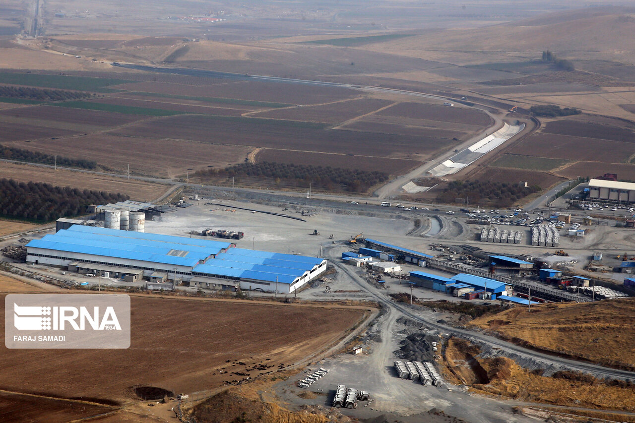 بهره برداری ازتونل انتقال آب رودخانه زاب به دریاچه ارومیه در دی ماه امسال بهره برداری ازتونل انتقال آب رودخانه زاب به دریاچه ارومیه در دی ماه امسال