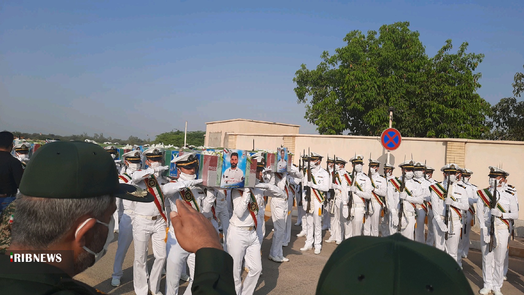 استقبال از پیکر پاک شهدای ناوچه کنارک استقبال از پیکر پاک شهدای ناوچه کنارک