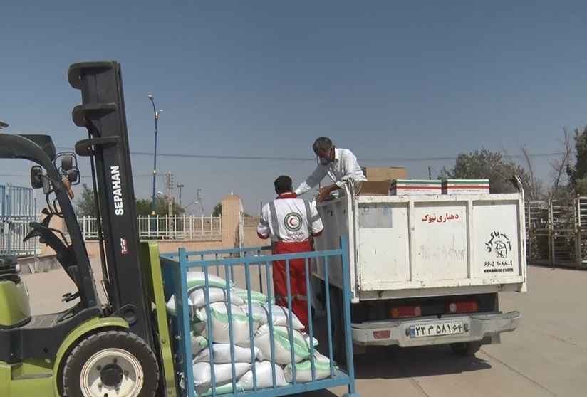 ارسال یکصد بسته معیشتی به بخش ندوشن ارسال یکصد بسته معیشتی به بخش ندوشن