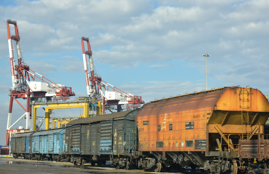 افزایش حمل و نقل ریلی در بندر امام خمینی (ره) افزایش حمل و نقل ریلی در بندر امام خمینی (ره)