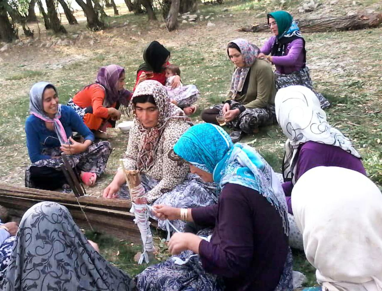 احیا و رونق هنر منسوخ شده پلاس بافی در زنجان