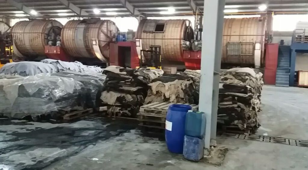 پا درکفش خودمان کنیم