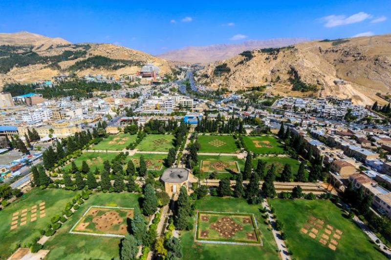 جوی آرام در آسمان فارس