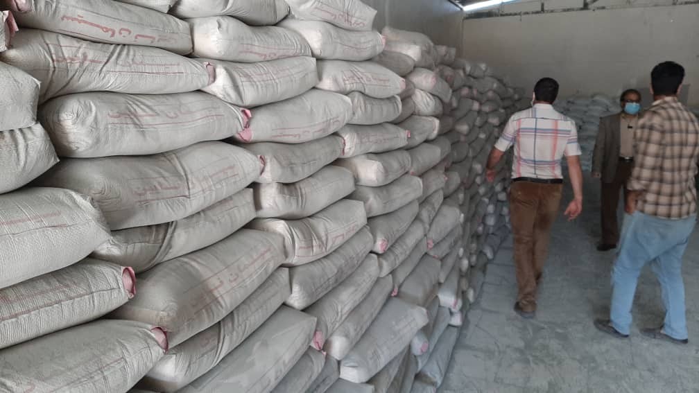 کشف انبار احتکار سیمان در کرمان کشف انبار احتکار سیمان در کرمان