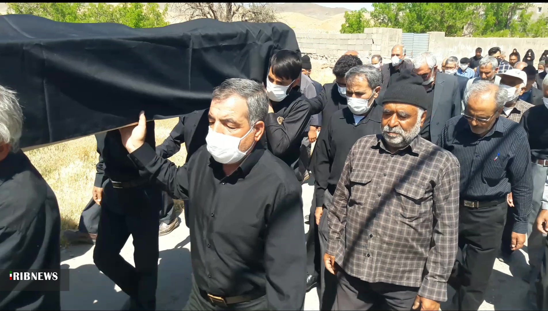 تشییع و خاکسپاری مادر شهید افشین در سربیشه