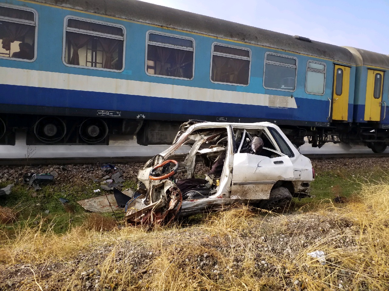 برخورد قطار با پراید در قزوین