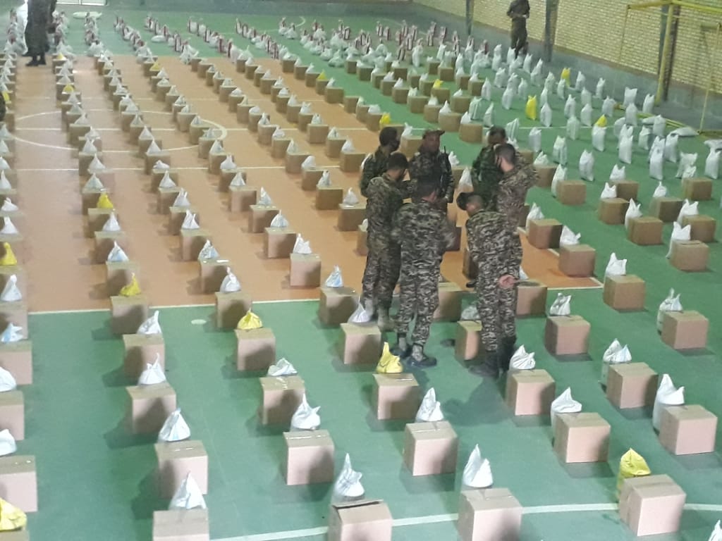 کمک مومنانه بسیجیان به مردم حمیدیه کمک مومنانه بسیجیان به مردم حمیدیه